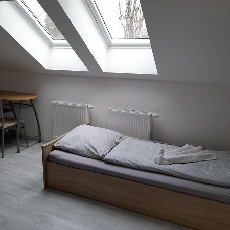 Vinoteka "U Kozu" Hotel Nové Město nad Metují Buitenkant foto