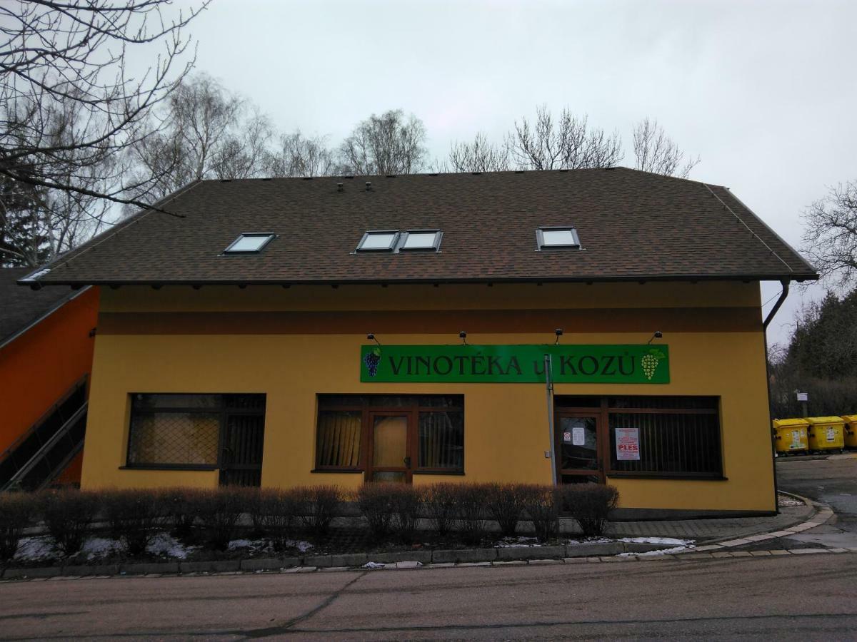 Vinoteka "U Kozu" Hotel Nové Město nad Metují Buitenkant foto